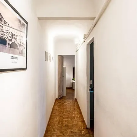 Apartment Minutes From Ponte Vecchio Old Town Florence